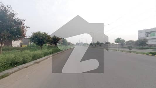 Corner 8 Marla Plot For Sell In 9 Town Dha Lahore.