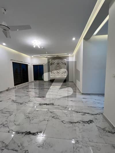Brand New 13 Marla 4 Bedrooms Luxury Apartment Available For Rent In Sector D Askari 11 Lahore