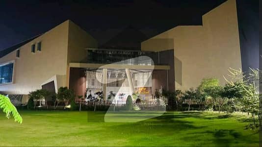 پینٹا سکوائر بائے ڈی ایچ اے لاهور ڈی ایچ اے فیز 5,ڈیفنس (ڈی ایچ اے),لاہور میں 2 کمروں کا 6 مرلہ فلیٹ 2.4 لاکھ میں کرایہ پر دستیاب ہے۔