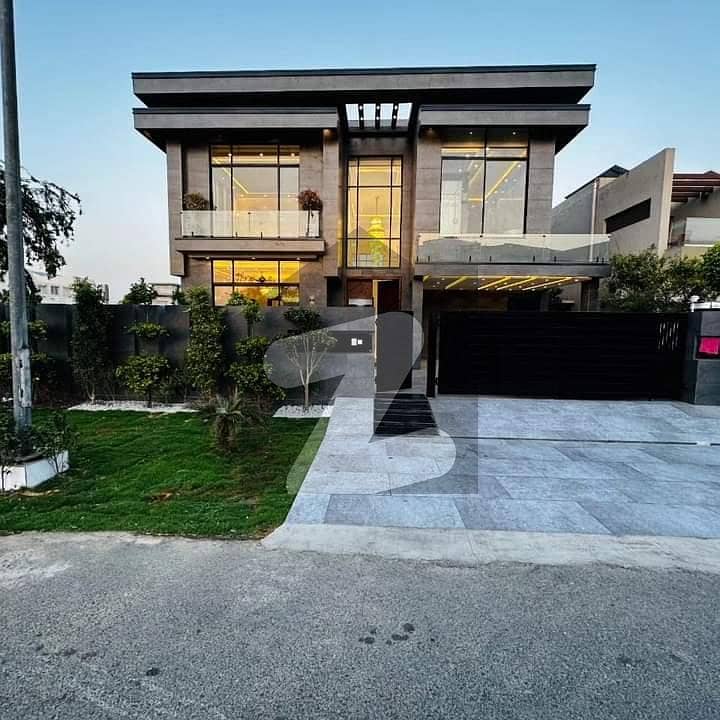 One Kanal Old House Available Phase 8 One Kanal Old House Available Phase 8
