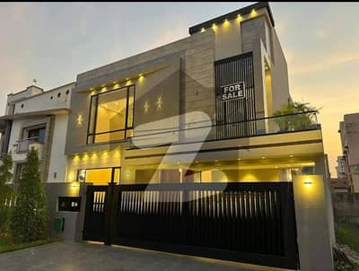 10 Marla Brand New Luxury House For Sale