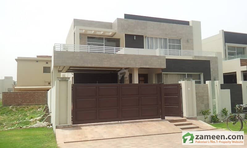 Fully Furnished Beautiful 1 Kanal Home