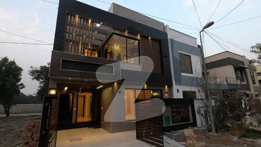 5 Marla Brand New Luxury Double Unit House Available For Sale In Bahria Town Lahore.