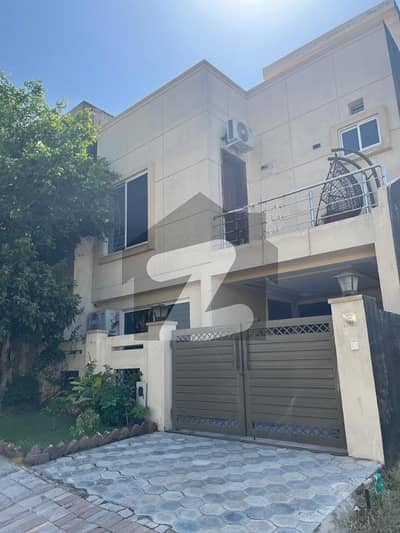 Lowest Price 5 Marla Double Story House For Sale in Rafi block.