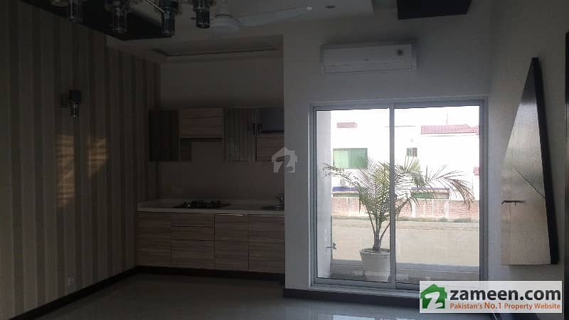 1 Kanal Luxurious Owner Build Bungalow For Sale in DHA Phase 5