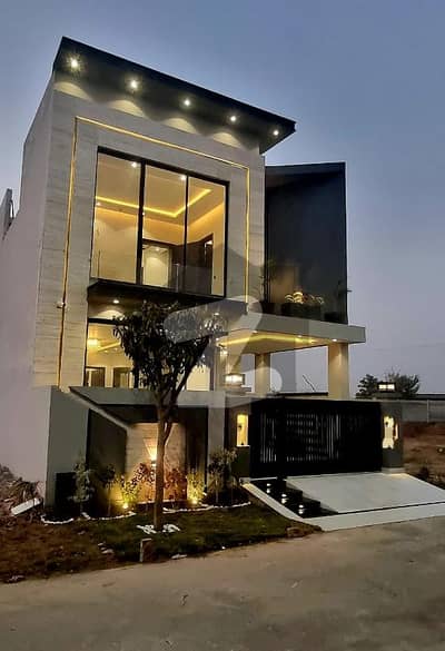 5 marla ultra modern designe house with spacious space