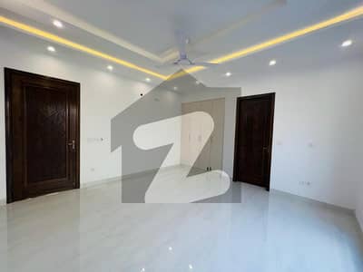 5 Marla brand new luxury flat available for rent in formanites housing society Lahore