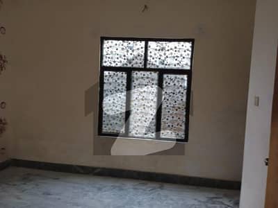 حاجی ٹاؤن پشاور میں 4 کمروں کا 2 مرلہ مکان 75.0 لاکھ میں برائے فروخت۔