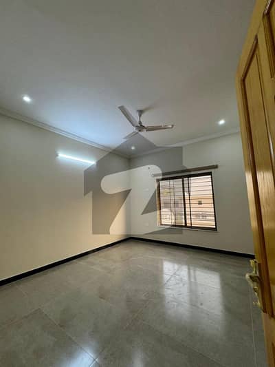 30x60 Beautiful Upper Portion with 3 Bedroom Attached Bathroom For Rent in G-13 Islamabad