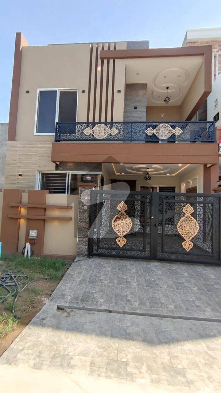5 Marla Luxury House Available For Living In Sector G 5 Marla Luxury House Available For Living In Sector G