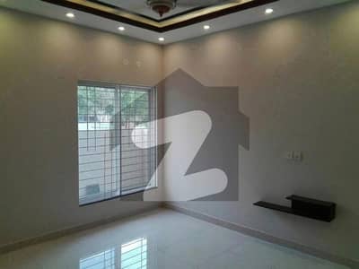 8 Marla Slightly Used House Is Available For Rent In Bahria Town - Umer Block Lahore