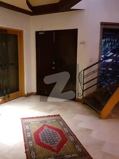 1 Kanal Hot Locaton Luxury House Available For Rent In DHA Phase 4 lahore