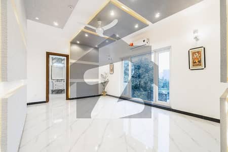 1 Kanal Upper Portion Modern Design House Available For Rent in DHA Prime Location