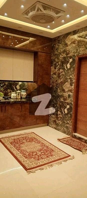 سٹی ٹاور اینڈ شاپنگ مال یونیورسٹی روڈ,کراچی میں 3 کمروں کا 8 مرلہ فلیٹ 2.25 کروڑ میں برائے فروخت۔