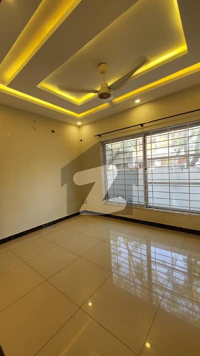Bahria Enclave Sector B 5 Marla house for rent