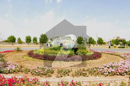 Prime location 10 marla plot for sale in Southern block with possession utility paid at brilliant location in bahria orchard lahore