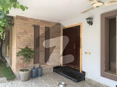 10 Marla Used Luxury Modern House For Sale In Cc Bahria Town Lahore