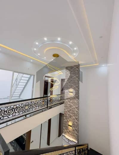 10 MARLA LUXURY HOUSE AVAILABLE FOR SALE