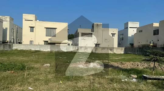 1 Kanal Perfect Location Plot For Sale In Q Block DHA Phase 7