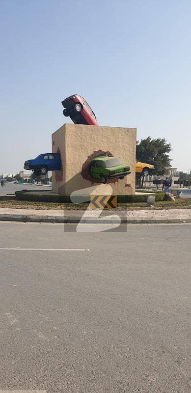 Make Waves in Bahria Orchard: Beautiful Plot for Sale in J Block Facing Park
                                title=