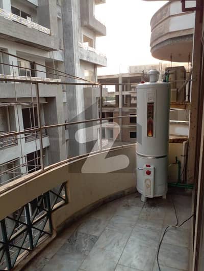 *G,11/3_ FLAT 101 TOWERS 2 BED ATTACHED BATH DD LIFT AVELABLE UNDER GROUND PARKING BEST INVIERMENT NAYER TO PARK MOSQUE MARKET RENT DEMAND 80,000*