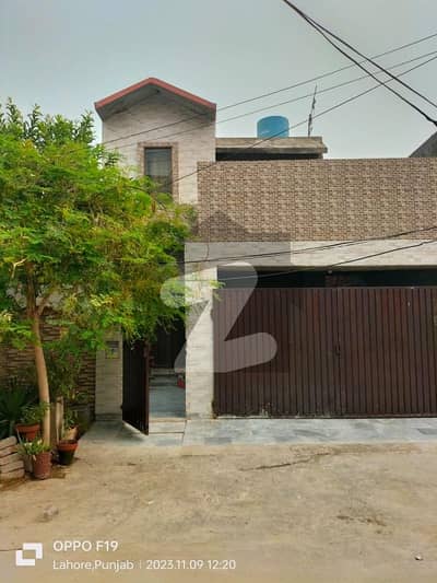 ناز ٹاؤن ۔ بلاک ڈی ناز ٹاؤن,لاہور میں 2 کمروں کا 10 مرلہ مکان 2.2 کروڑ میں برائے فروخت۔