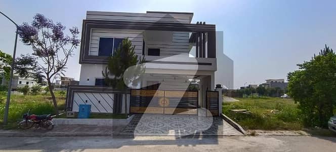 G13.10 MARLA 35X70 BRAND NEW LUXURY HOUSE FOR SALE PRIME LOCATION G13. G14 ISB