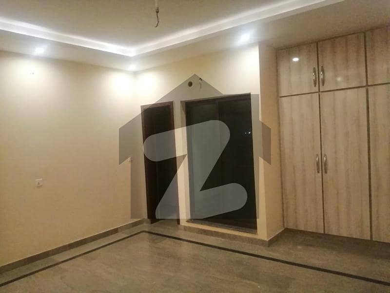 10 MARLA FACING PARK SLIGHTLY USED UPPER PORTION IS AVAILABLE FOR RENT ON TOP LOCATION OF VALENCIA TOWN LAHORE