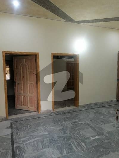 ایچ ۔ 13 اسلام آباد میں 2 کمروں کا 5 مرلہ بالائی پورشن 30.0 ہزار میں کرایہ پر دستیاب ہے۔