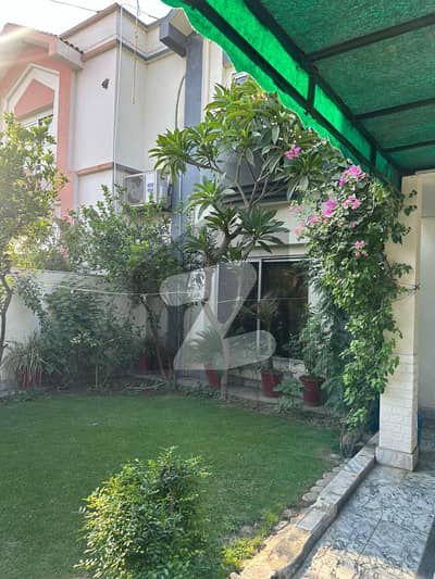 ایڈن ویلیو ہومز - بلاک بی ایڈن ویلیو ہومز,ایڈن,لاہور میں 3 کمروں کا 10 مرلہ مکان 3.5 کروڑ میں برائے فروخت۔