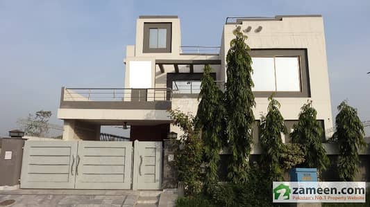 10 Marla House For Sale In DHA Phase 8 Ex Air Avenue 10 Marla House For Sale In DHA Phase 8 Ex Air Avenue