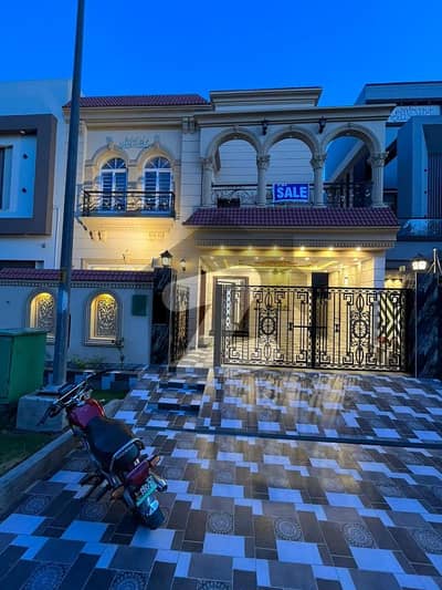8 Marla Brand New Elegant House For Sale In Umar Block Bahria Town Lahore