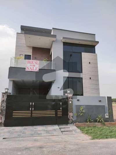 5 Marla Beautiful House Available For Sale In Park View City Crystal Block