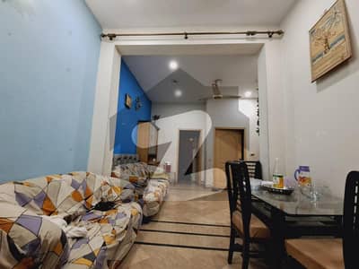 جوہر ٹاؤن لاہور میں 3 کمروں کا 4 مرلہ مکان 1.65 کروڑ میں برائے فروخت۔
