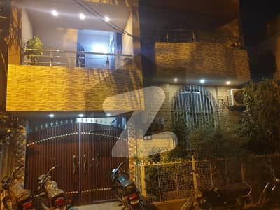 گلشنِ شمیم گلبرگ ٹاؤن,کراچی میں 9 کمروں کا 5 مرلہ مکان 3.0 کروڑ میں برائے فروخت۔