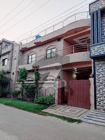 الرحمان گارڈن فیز 3 الرحمان گارڈن,لاہور میں 6 کمروں کا 6 مرلہ مکان 1.85 کروڑ میں برائے فروخت۔