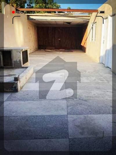 350 Square Yards, BUNGALOW For RENT, Block - 2 Clifton Karachi. COMMERCIAL OR RESIDENTIAL Use.