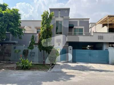 10 MARLA NEW BEAUTIFUL BUNGALOW IS AVAILABLE FOR RENT IN THE BEST BLOCK OF DHA PHASE 5 LAHORE