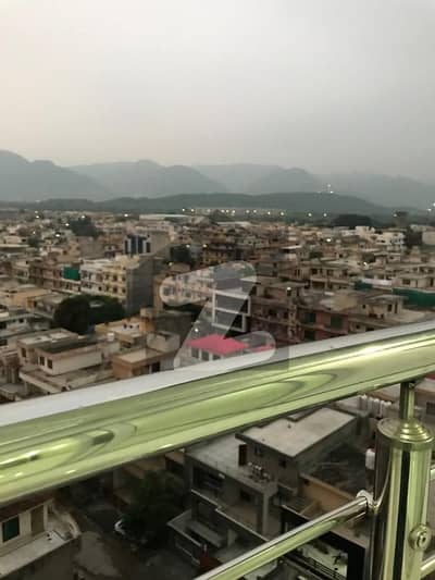 کیپیٹل ریزڈنشیا مرگلہ ہِلز-2,ای ۔ 11,اسلام آباد میں 4 کمروں کا 11 مرلہ فلیٹ 3.1 کروڑ میں برائے فروخت۔