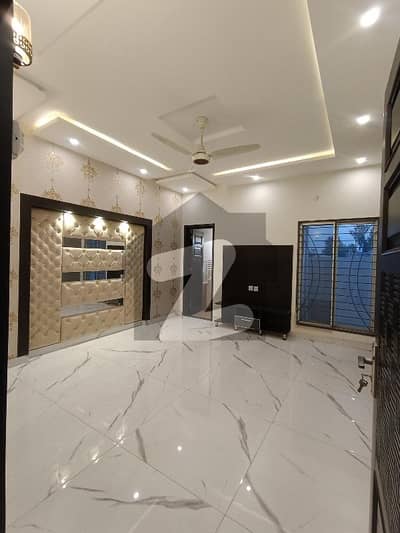 بحریہ آرچرڈ فیز 2 بحریہ آرچرڈ,لاہور میں 5 کمروں کا 8 مرلہ مکان 72.0 ہزار میں کرایہ پر دستیاب ہے۔