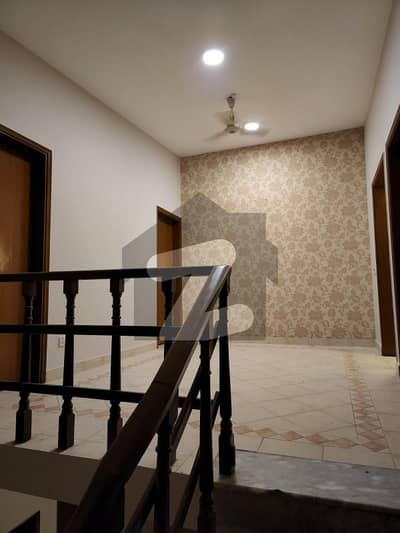 باتھ آئی لینڈ کراچی میں 5 کمروں کا 14 مرلہ مکان 3.75 لاکھ میں کرایہ پر دستیاب ہے۔