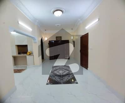 Prime Location In Clifton - Block 3 Flat For sale Sized 1100 Square Feet