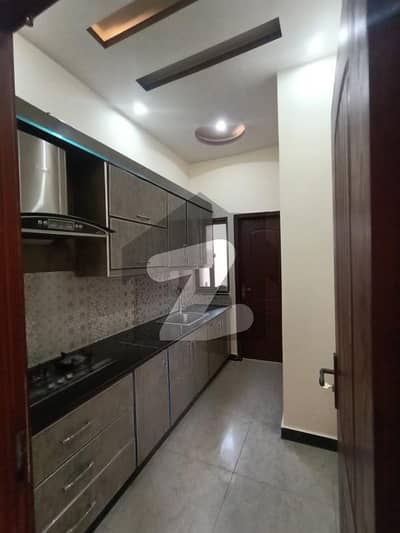 1 BED APPARTMENT NON FURNISHED