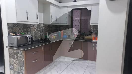 FOR RENT 3 BED-DD (GROUND FLOOR) JUST LIKE NEW FLAT AVAILABLE IN KINGS COTTAGES (PH-II) BLOCK-7 GULISTAN-E-JAUHAR