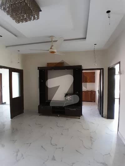 بحریہ ٹاؤن سیکٹر B بحریہ ٹاؤن,لاہور میں 2 کمروں کا 8 مرلہ بالائی پورشن 40.0 ہزار میں کرایہ پر دستیاب ہے۔