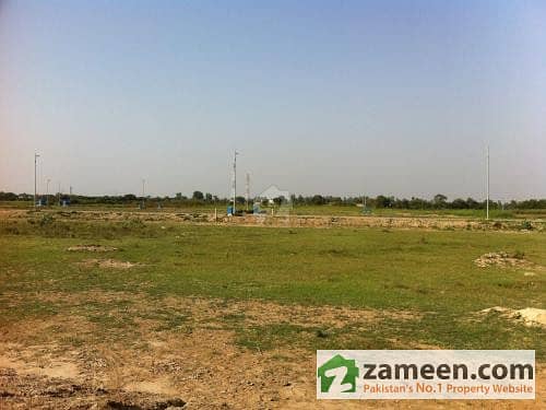 2 Kanal Plot For Sale On 80 Feet Road