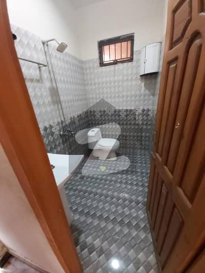 سیٹیلائیٹ ٹاؤن راولپنڈی میں 2 کمروں کا 3 مرلہ مکان 2.5 کروڑ میں برائے فروخت۔