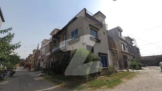 الاحمد گارڈن ہاوسنگ سکیم جی ٹی روڈ,لاہور میں 2 کمروں کا 3 مرلہ مکان 98.0 لاکھ میں برائے فروخت۔