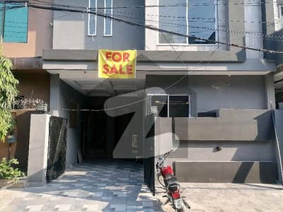 Johar Town Phase 2 - Block Q 6 Marla House Up For sale