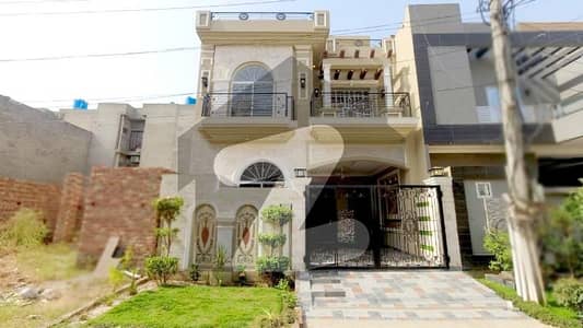 Prime Location 5 Marla House Situated In Formanites Housing Scheme - Block M For sale